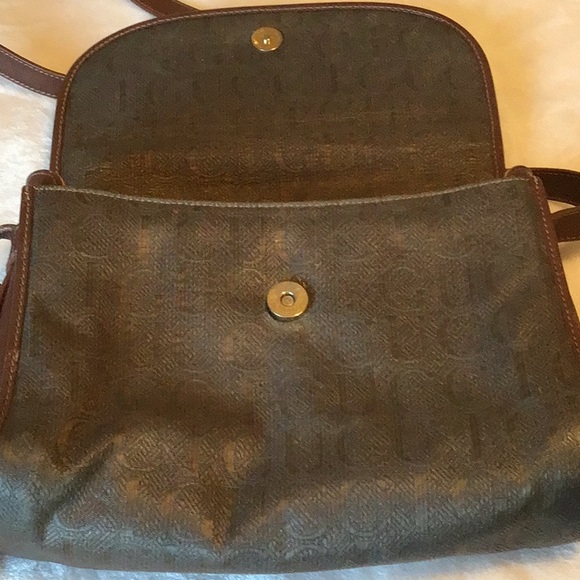 Vintage Gucci Bags - Picture 12 of 15